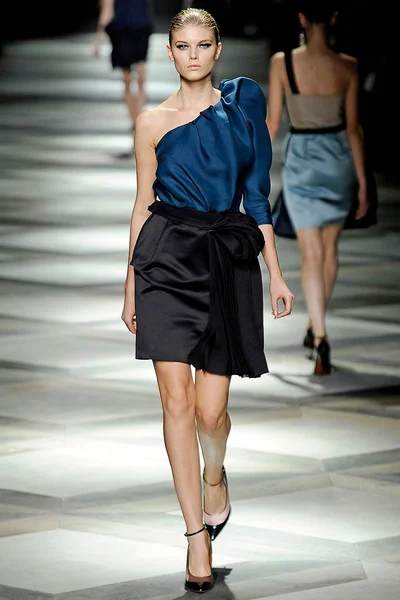 Look 24